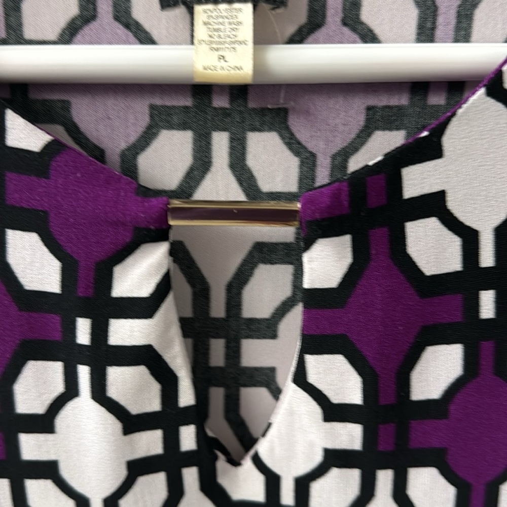 A Beautiful HAANI Petite Dress. - Picture 3 of 3